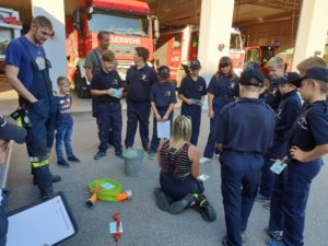 Feuerwehrjugendübung: Gerätekunde HLF 3