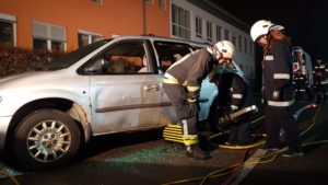 Feuerwehrjugendübung: Verkehrsunfall mit Menschenrettung